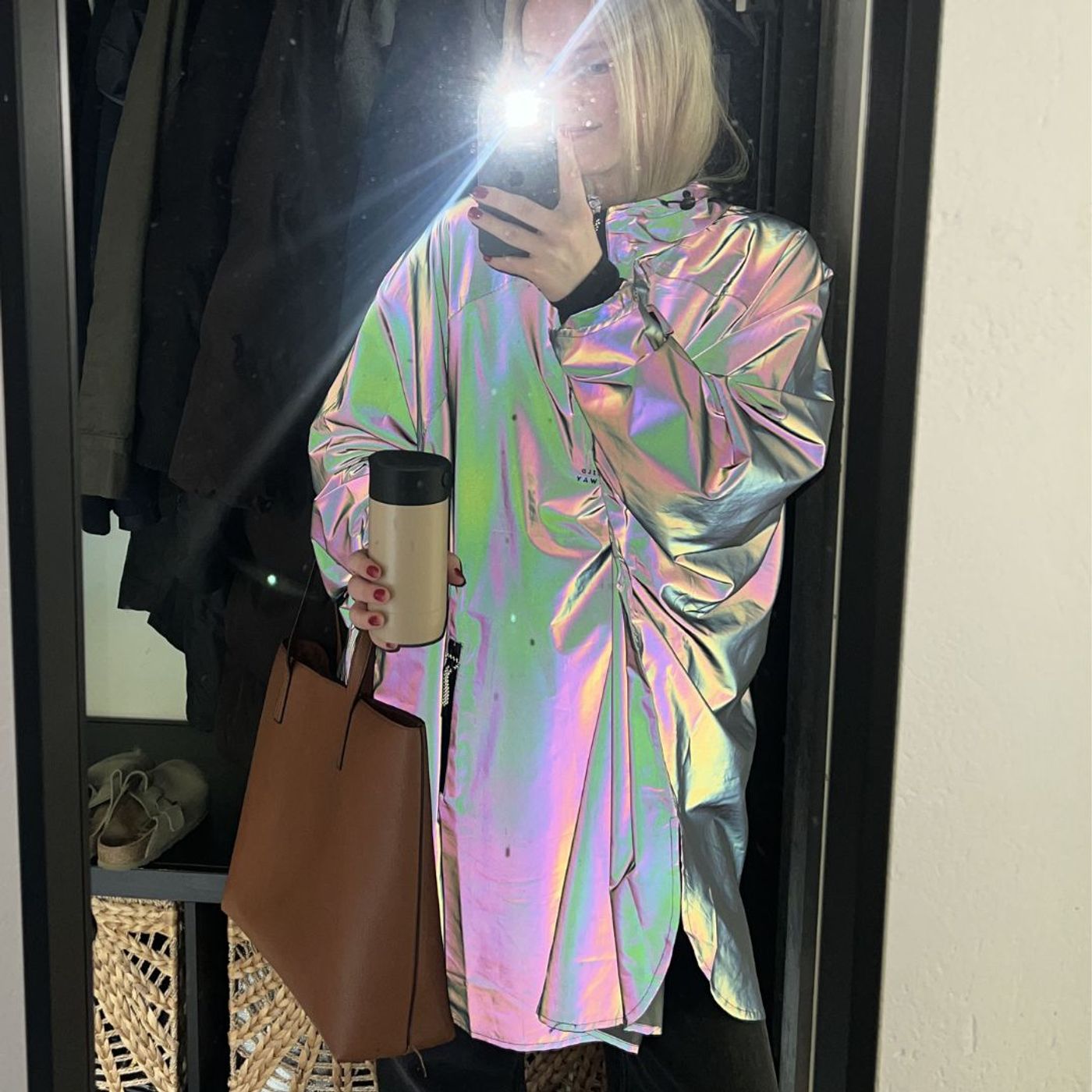 Morild Magi Poncho med refleks, sort