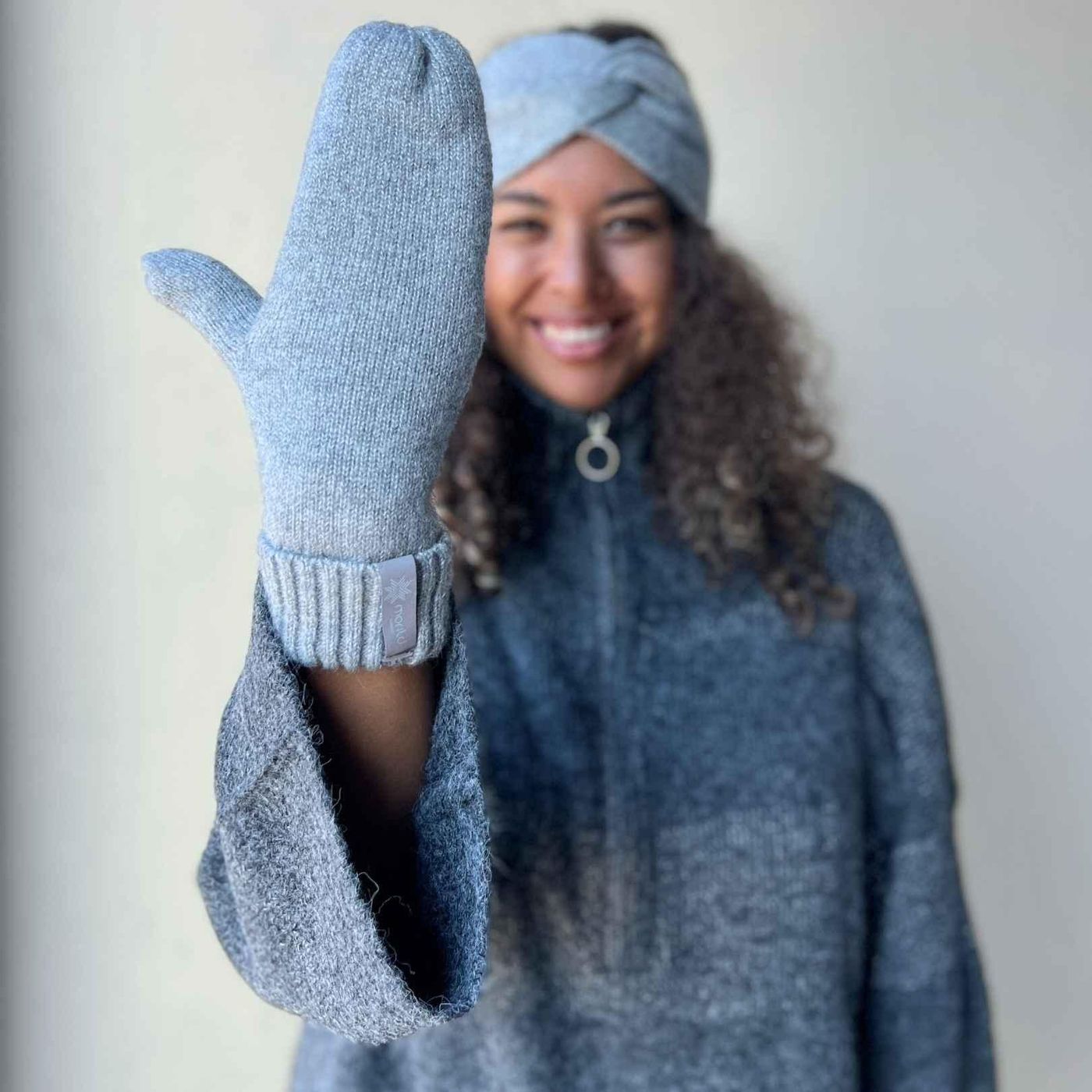 Lulu votter med refleks, grå