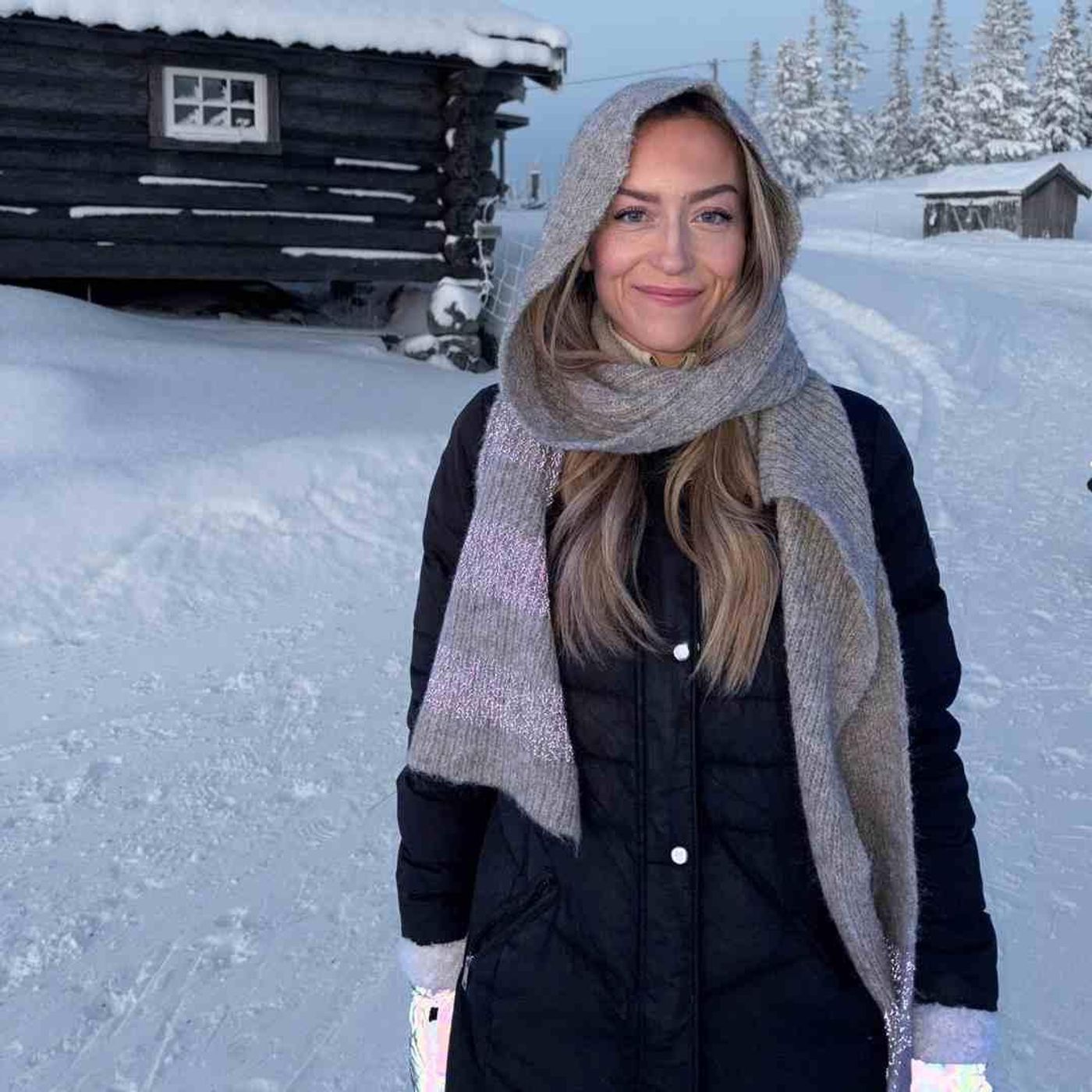 Morild Bibbi hood skjerf med refleks, sand